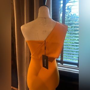 Pretty Little Things one shoulder midi dress Size S (2)